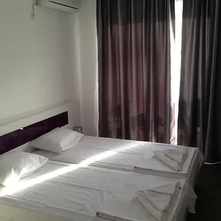 Ξενοδοχείο Hypnotic Complex 2*