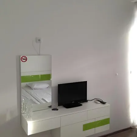 Ξενοδοχείο Hypnotic Complex Νεσέμπαρ