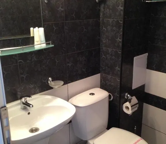 Szálloda Hypnotic Complex 2*