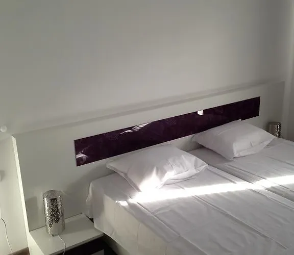 Szálloda Hypnotic Complex 2*