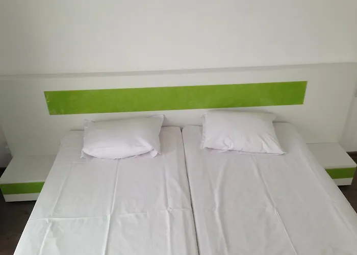 Szálloda Hypnotic Complex 2*